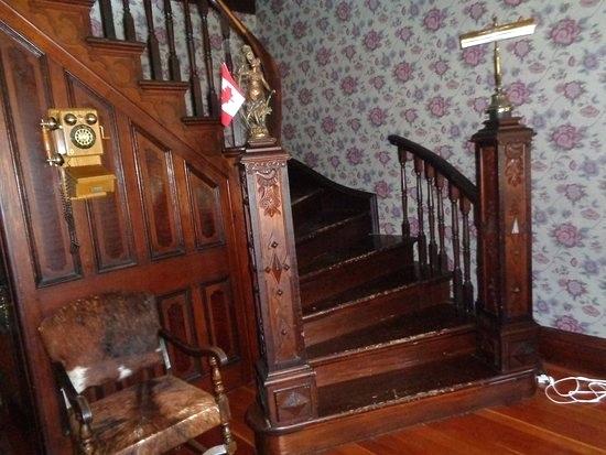 Unrecognisable (200)